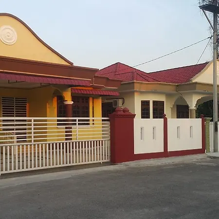 MJ Homestay Kota Bharu Bagian luar foto